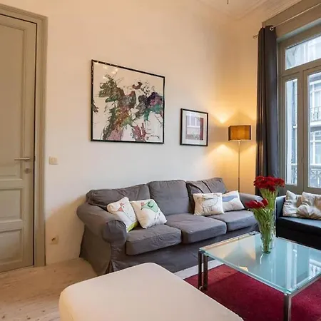 Spacious 7-bed House In Nyaraló Ostende